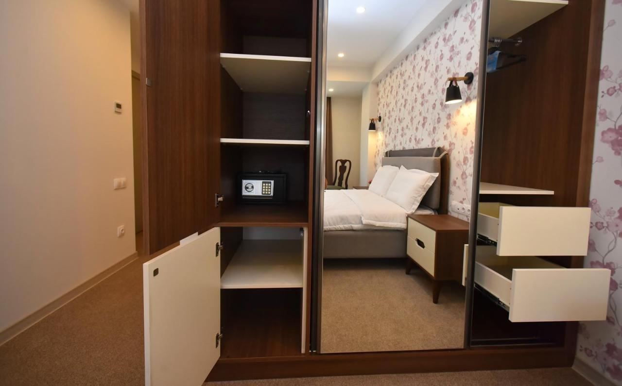 Hotel Avenue 30 Ереван Экстерьер фото
