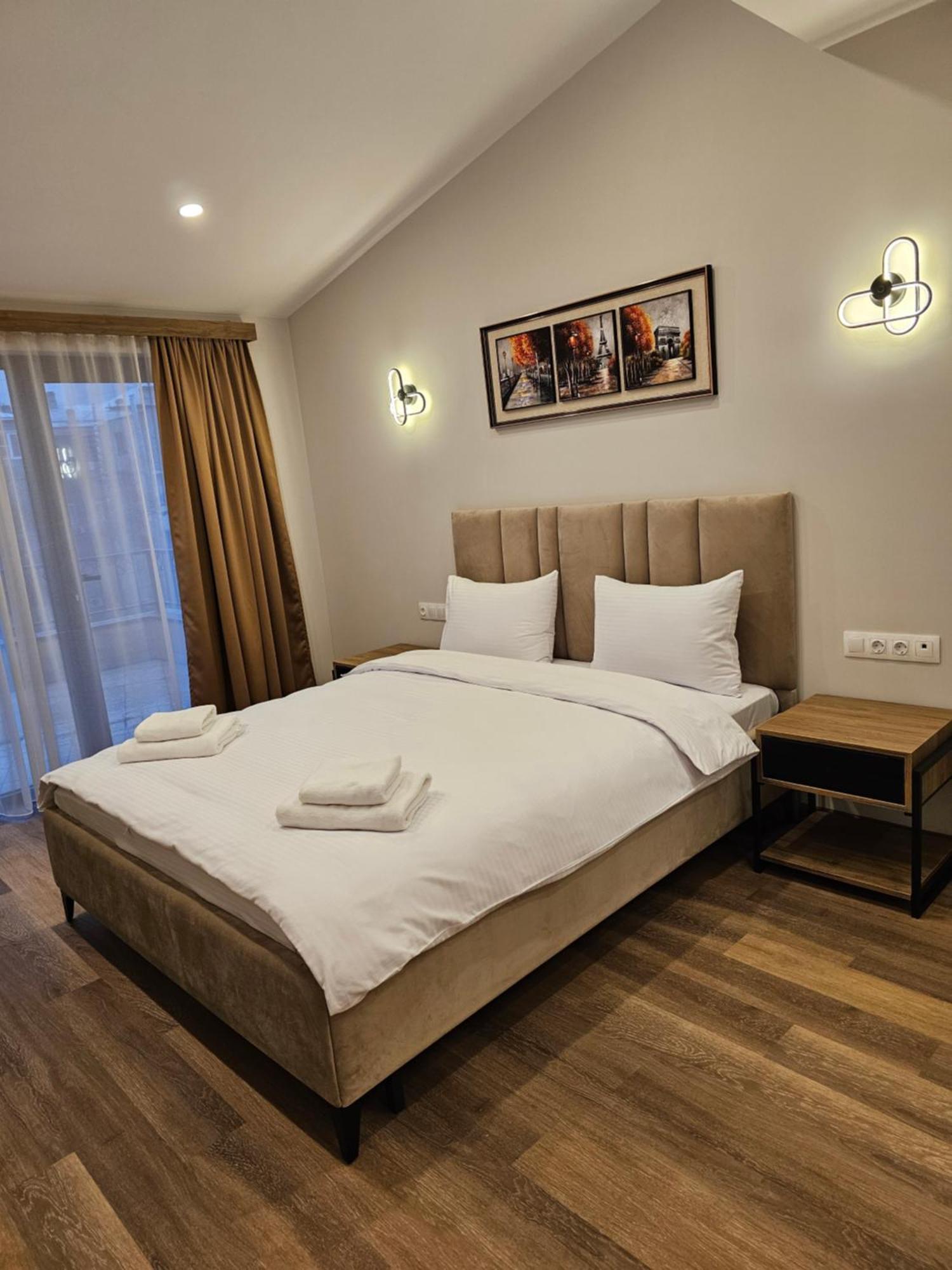 Hotel Avenue 30 Ереван Экстерьер фото