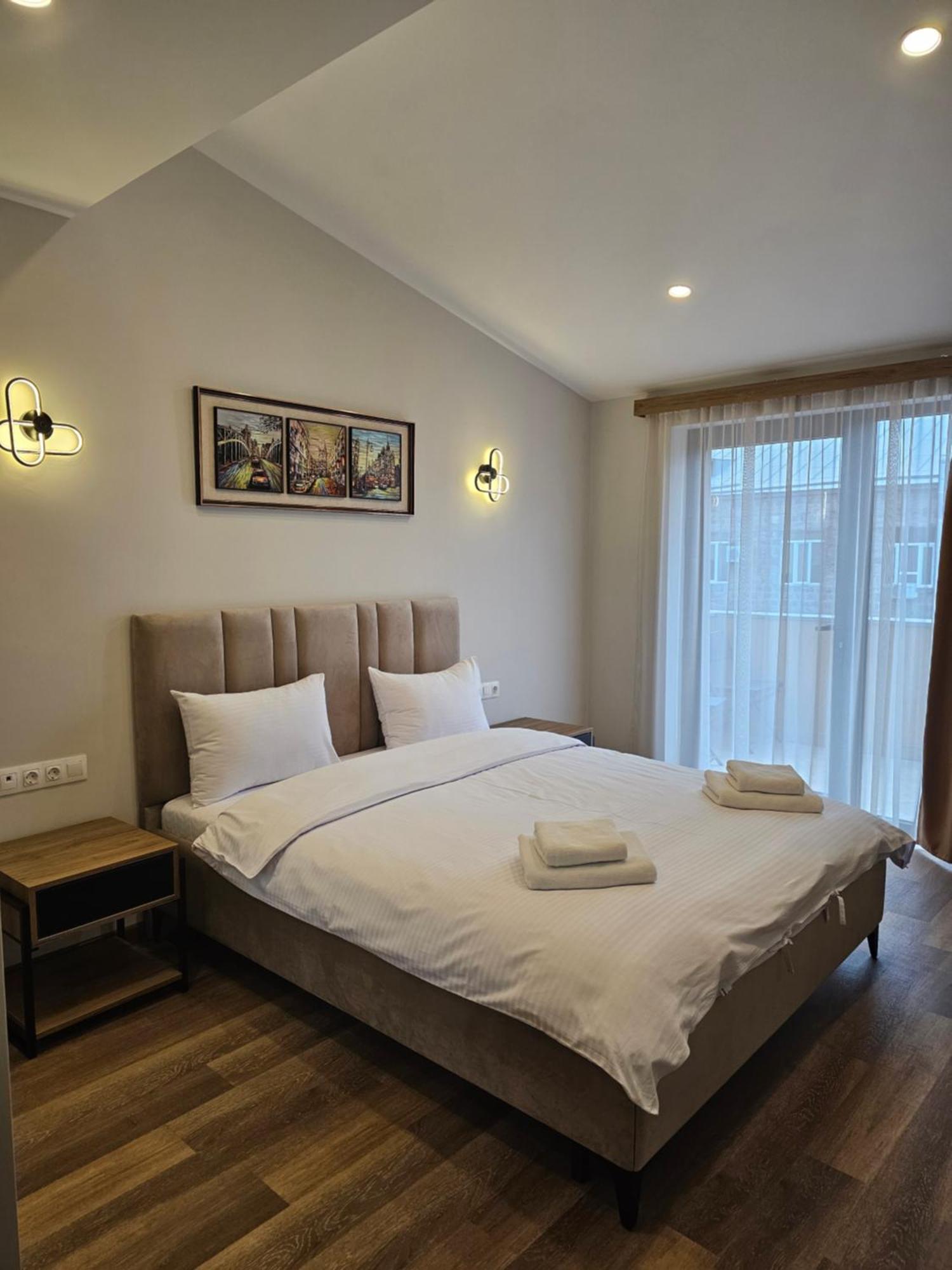 Hotel Avenue 30 Ереван Экстерьер фото