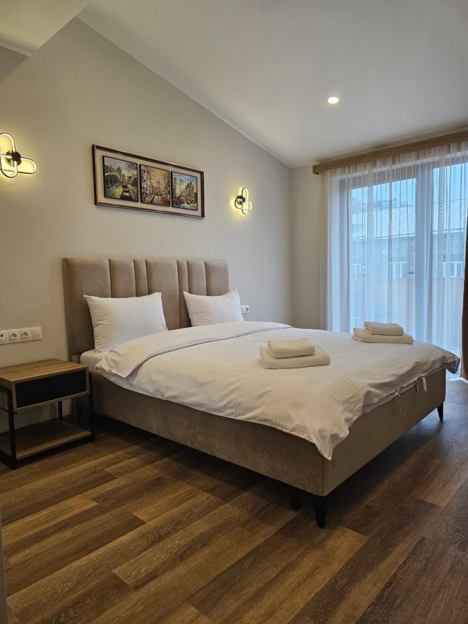 Hotel Avenue 30 Ереван Экстерьер фото