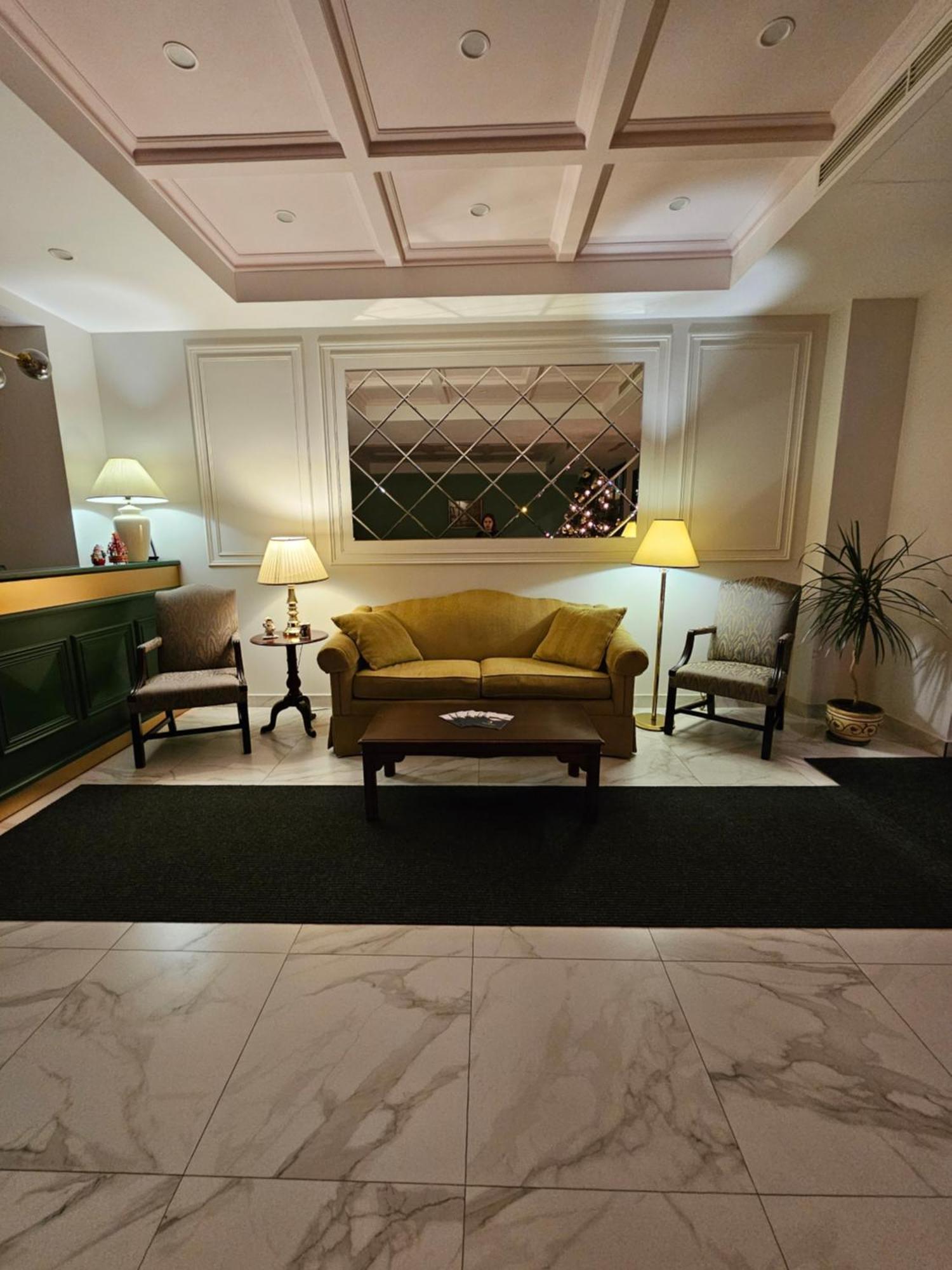 Hotel Avenue 30 Ереван Экстерьер фото