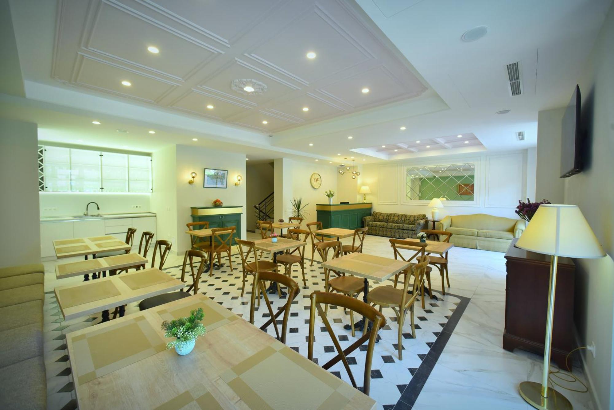 Hotel Avenue 30 Ереван Экстерьер фото